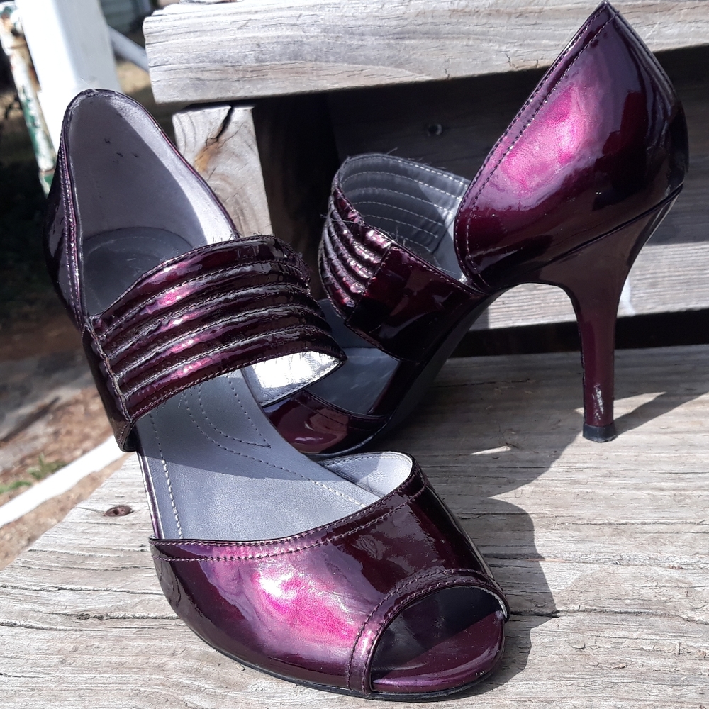 TAHARI Patent Leather Nora Peep Toe Heels